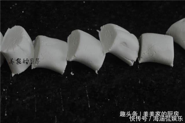 肉包子|此“地摊小吃”火了!2块钱一个,香糯开胃比肉包子还好吃!