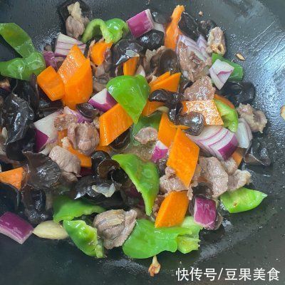 美味|美味的炒面条这样做最好吃，你之前做对了吗？