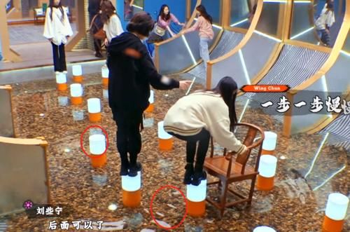 硬糖少女团综遭吐槽，把嘉宾安全当儿戏，希林睡5米高的床引热议