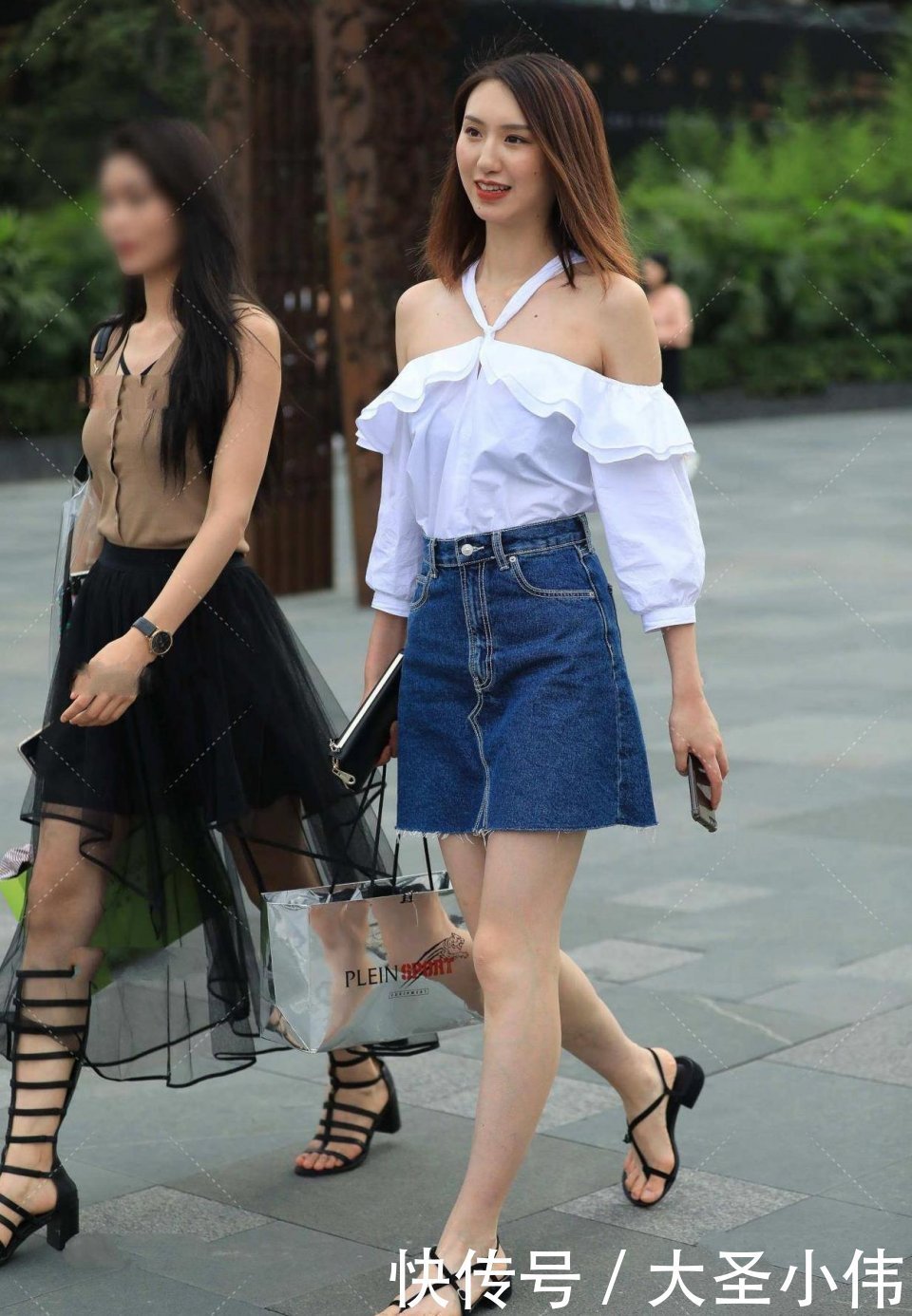 字裙|美女街拍:这真的是80后贵妇吗?拥有了十足的青春感,这是女人最美的通行证