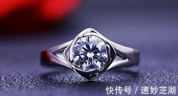 这世间|求婚必须买新款钻戒吗?会不会价格高?哪里买婚戒便宜?