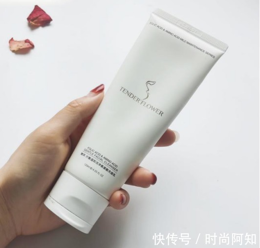 成分|“爆款”洗面奶大比拼:资生堂和薇诺娜均落榜,第一竟是某小众