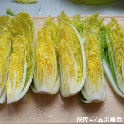 回味无穷的蒜蓉粉丝蒸娃娃菜来拯救你的胃