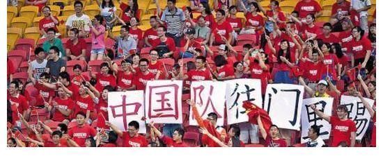 董方卓|从北大学者到知名导演,接连批判国足的背后,问题究竟出在哪?