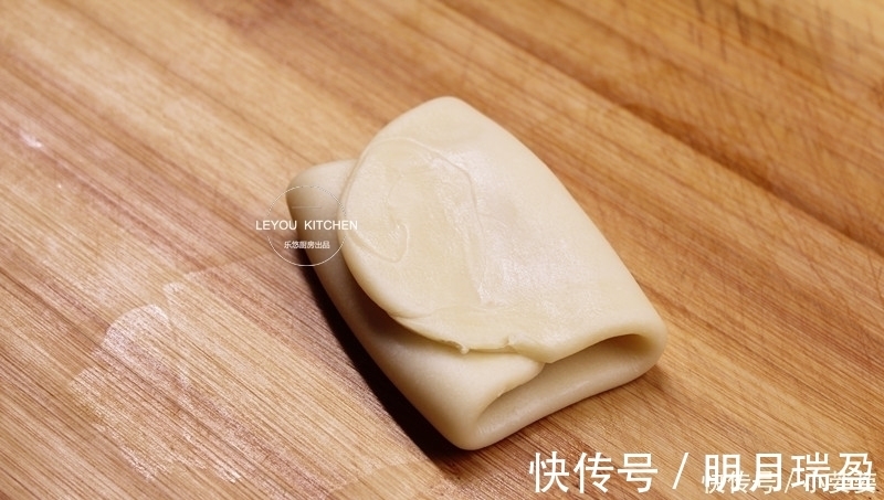 不用发面,在家做出层次分明、酥到掉渣的烧饼,学会可以开店