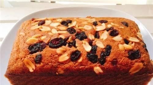 面粉|懒人蛋糕,买上香蕉面粉就能做,不打发不用黄油,一次就能成功