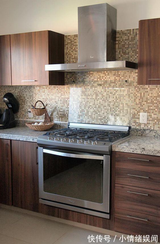 杠杠滴|灶台加个盖，厨房一秒变清爽，这个我要学回家，掀开还能收纳刀具