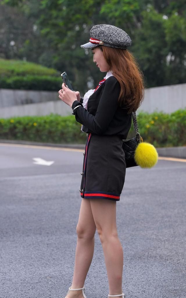 选择|冬天适合穿短靴, 美女选择PVC透明短靴, 不仅保暖还增添潮人味道