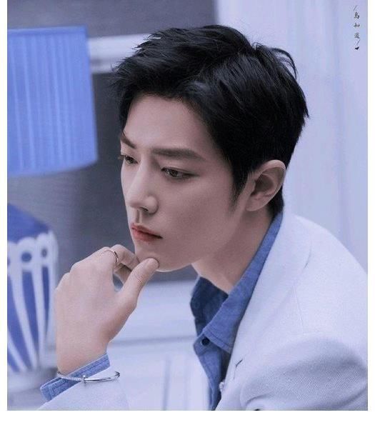 肖战“影响力”再次重现?新代言“名场面”后劲太大,金主够义气!