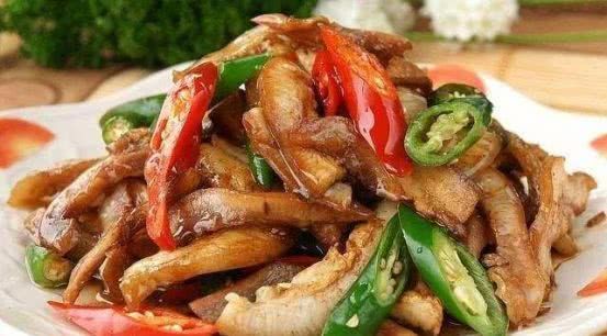 辣酱凤爪|美食推荐双椒炒猪肝，啤酒鸭，辣酱凤爪，豆腐炒鸡蛋的做法