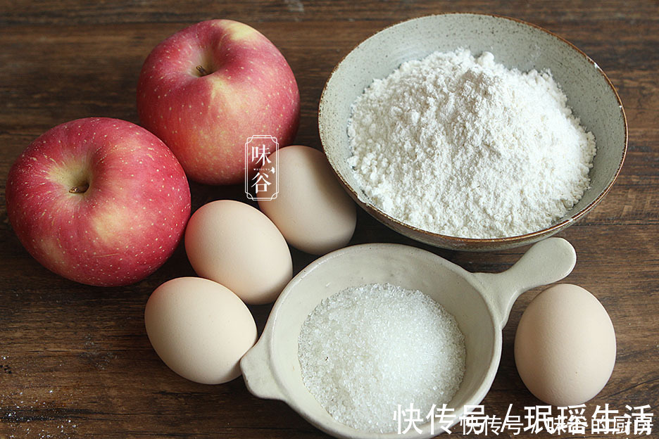 苹果丁|天冷,这水果加4个鸡蛋做早餐饼,软糯香甜有营养,一次4个不够吃