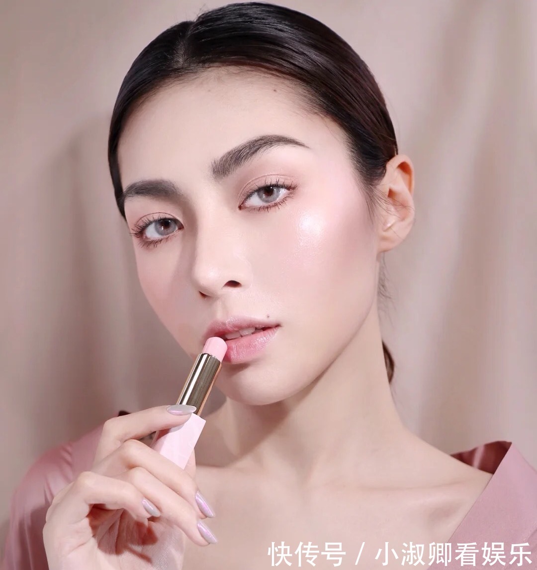 小技巧|普通女孩悄悄变美的4个小技巧,坚持下去,开学“逆袭”做校花