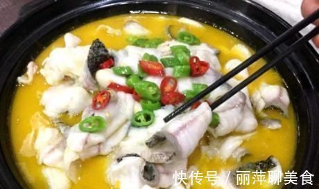 做酸菜鱼时，先炒酸菜还是先煮鱼大厨都不对，这才是正确做法