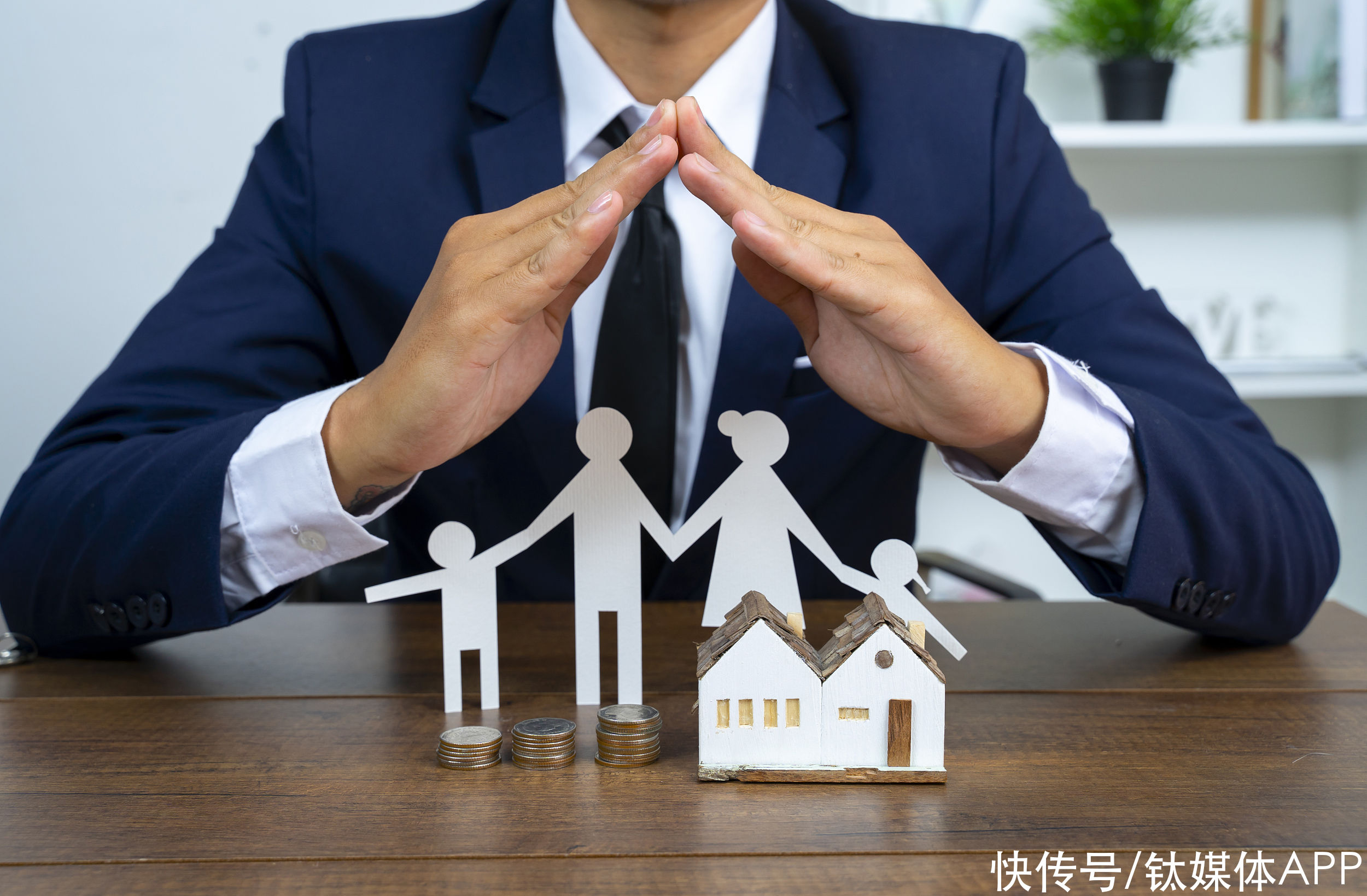 看财报|河南暴雨是否会拖累利润？“财险一哥”：几乎没有影响 | 新能源汽车