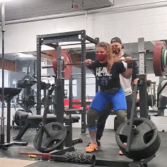 展示|加拿大女孩展示最强深蹲姿势！男人惊呼：这样的女友，怕了...