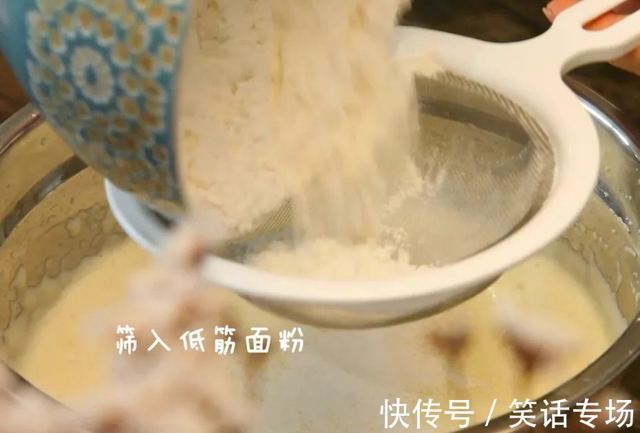 没有烤箱怎么做蛋糕4种方法电饭煲、微波炉、平底锅和蒸蛋糕