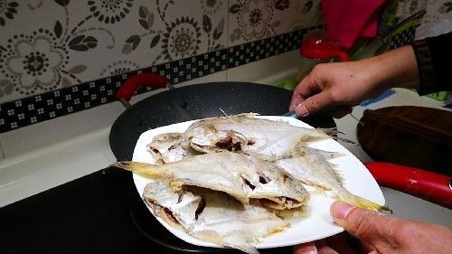 鲳鱼这么做，鲜香美味，皮不破肉不腥，是一道很不错的家常菜