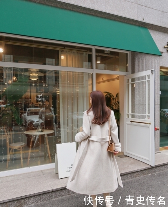 性感女神孙允珠清纯花仙晓蝉薄翼百合束袖裙凸显修长美腿