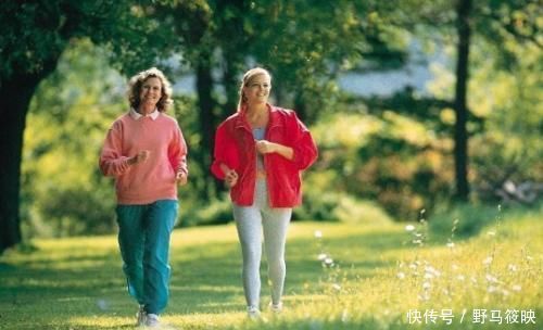 运动|大夫忠告:奉劝糖尿病患者,每天按这个标准走路,能帮助降血糖