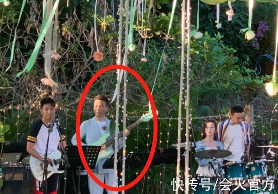 |李思思和康辉拍吵架段子！一脸怒气狂翻白眼，康辉表情无奈忙认错