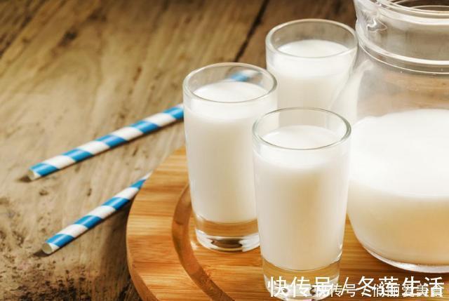 空腹|宝宝早晨睡醒,是先吃饭还是先喝奶?专家:顺序不对影响发育