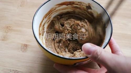 口感|调芝麻酱时,最忌直接加水调,教你正确做法,口感细腻顺滑非常香