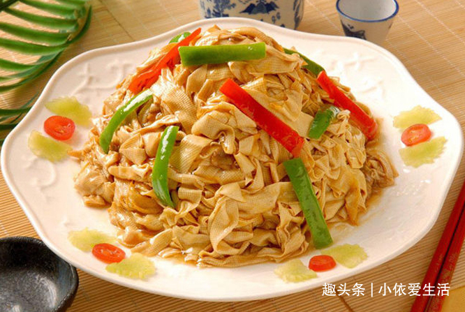 小炒鸡胸肉|晚餐吃什么不用愁，教你几道简单易做的家常菜，营养美味又实惠
