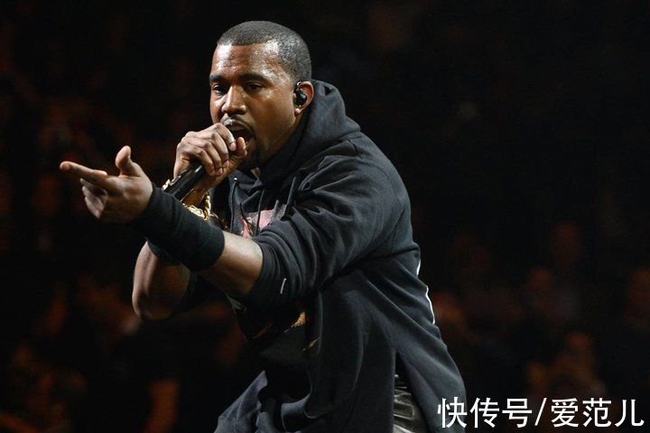 字体 Yeezy 新 Logo 太像沃尔玛，大公司的新 Logo 怎么越改越像？