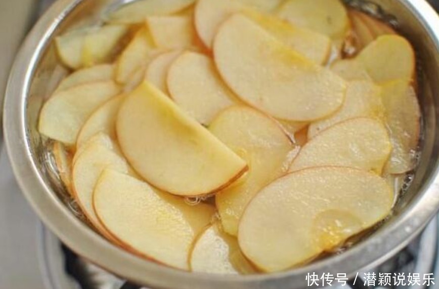 女人|苹果和此物一起煮，每天一碗，气血足了，睡眠好了，女人不可错过