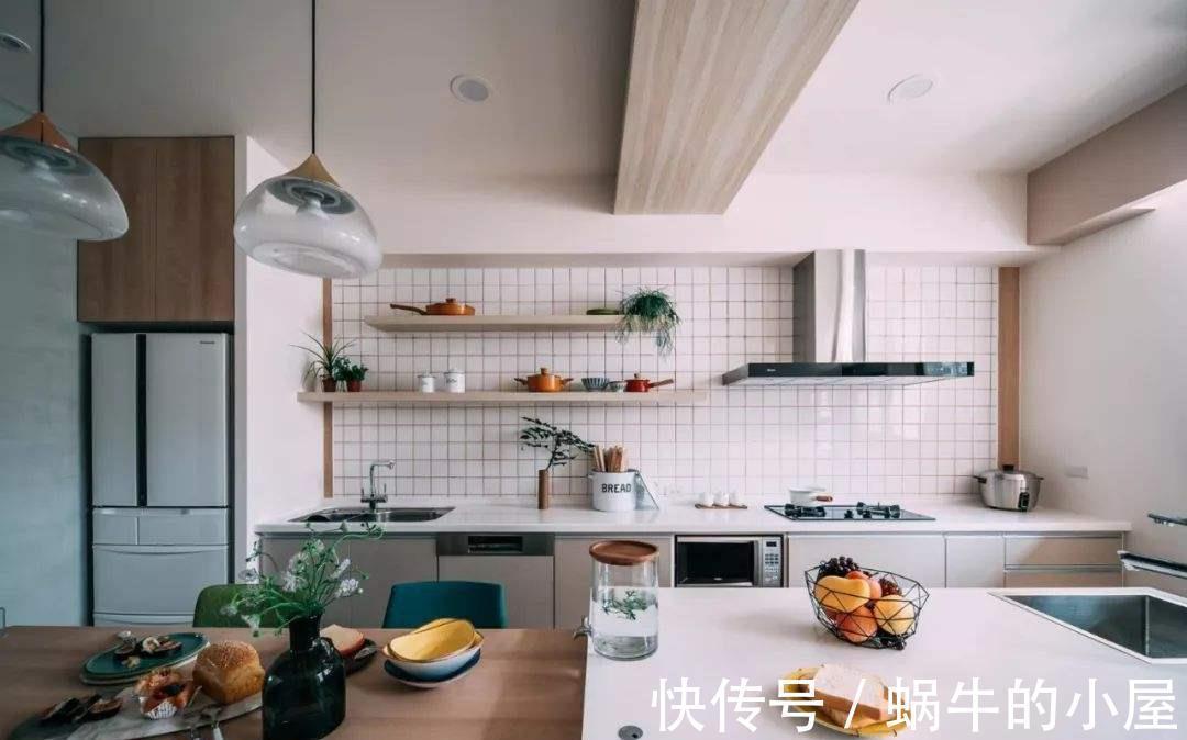 厨房吊柜|越来越多人不装厨房吊柜了,他们更爱这种设计,省钱漂亮又好用!