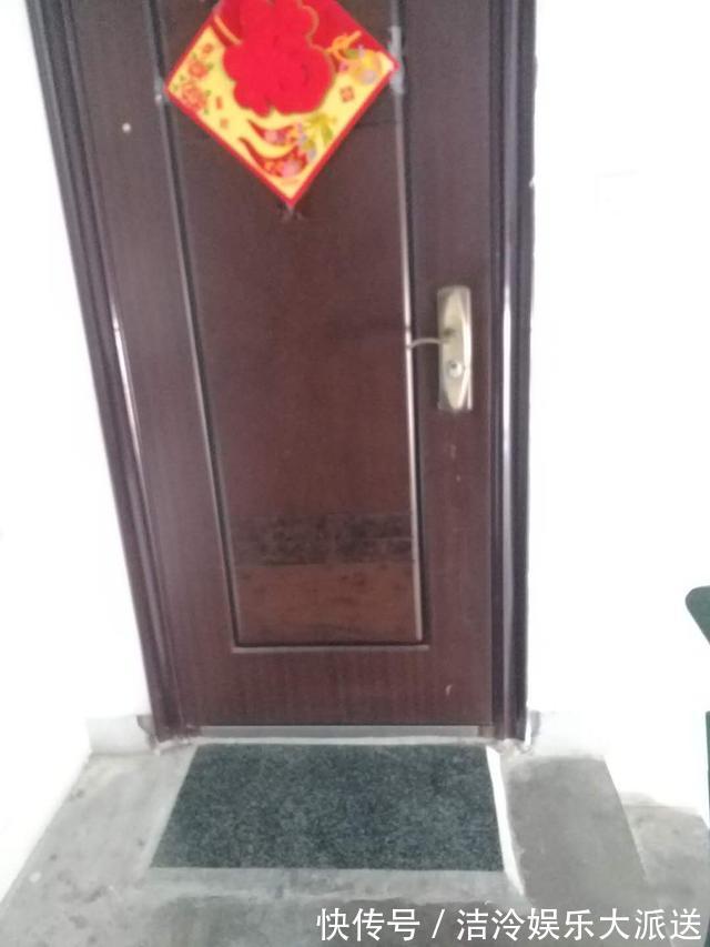 一只眼|对门邻居不光把鞋柜放楼道，还砌了个2公分地台，这是你家院子