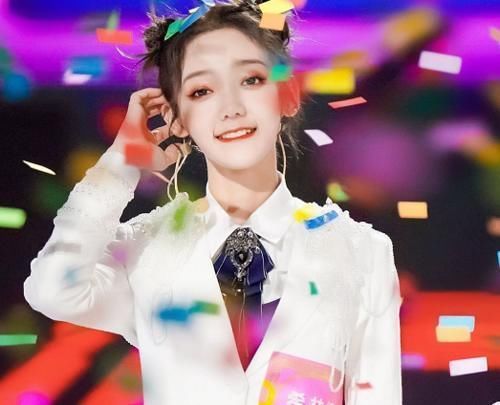 悬殊 C位出道票数悬殊有多大希林25亿,看到李汶翰开玩笑呢