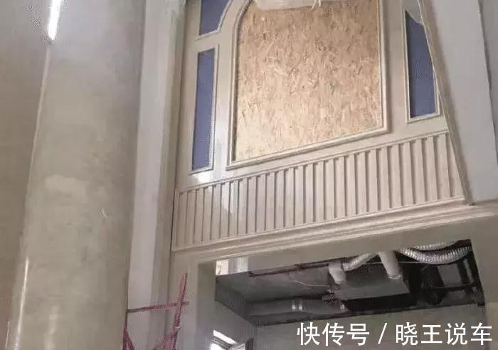 罗马柱|暴发户亲戚买了一栋别墅,装修花了600W!房子大就是任性,晒晒