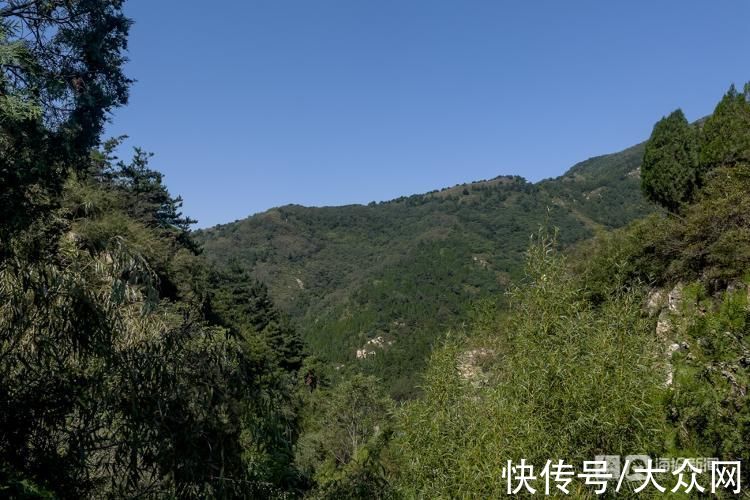 水帘峡景区|这就是山东·国庆探泉丨水帘泉：滴水成帘，长年不涸，是远近闻名的“圣水”