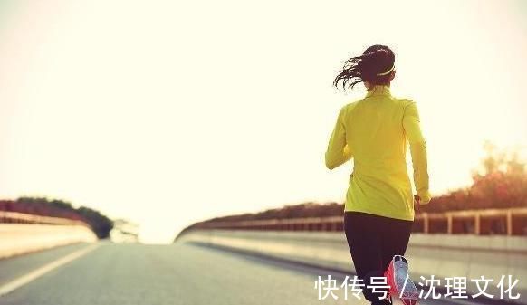 睡眠时间|天然“血脂药”找到了,保温杯里放两颗,血管堵塞不再愁!