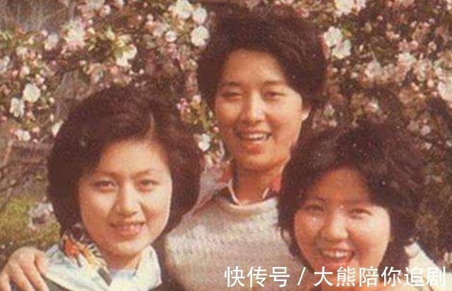 二人@余秋雨:靠发妻寄打工费生活,成名后却弃糟糠,闪婚小16岁女演员