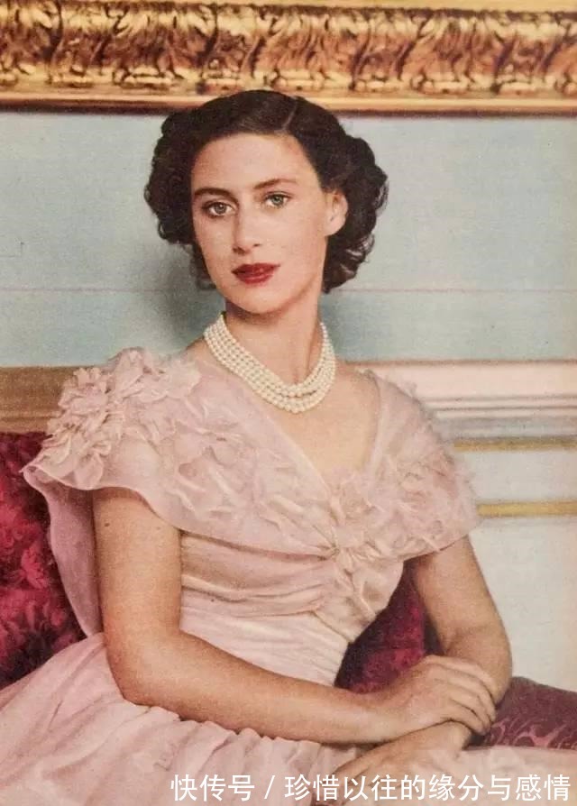 玛格丽特公主 玛格丽特对此五股项链情有独钟,四次出现在生日肖像中,厉害了!
