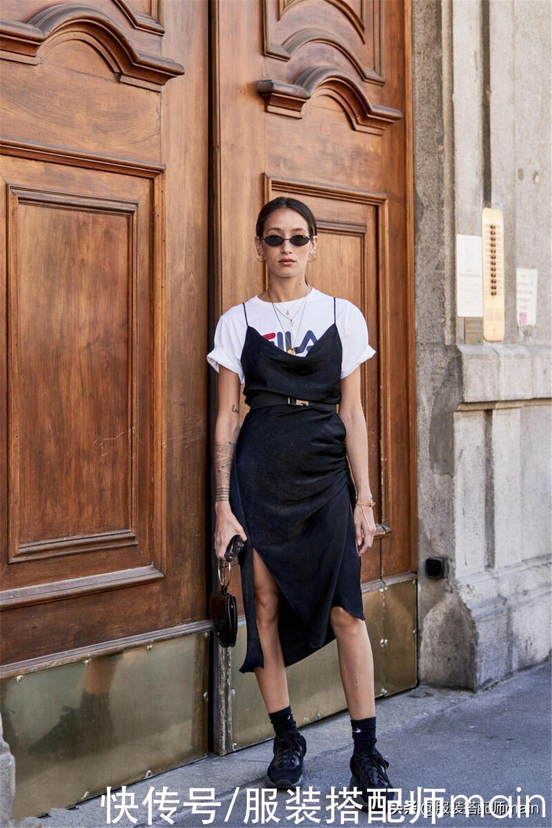 胳膊肉多、怕冷穿不了吊带裙？你需要掌握这3个技能