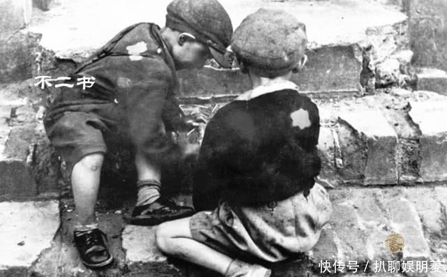 拘禁|纳粹折磨犹太裔人的真实景象:罗兹集中营的生活,现场满目离殇