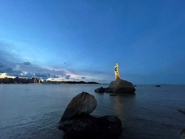 旗舰|夜景最考验拍摄实力？三星苹果国产旗舰对比，一个路灯见分晓