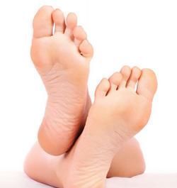 养肝护肝|肝不好,脚部会有3种异常,若你全中了,可能是肝“撑不住了”!