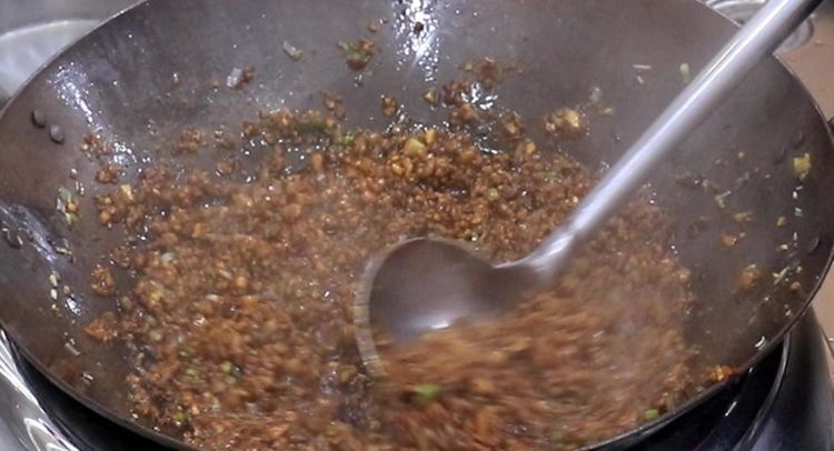 想吃杂酱面不用下馆子了，厨师长教你在家做烧杂酱，方法简单易学