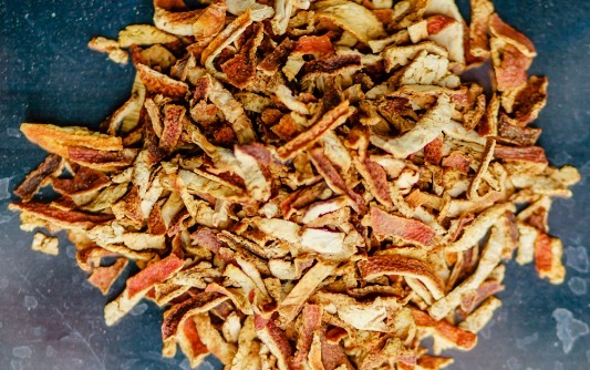 鞋子出汗容易臭教你4个清除异味小妙招,轻松去除鞋子汗臭味