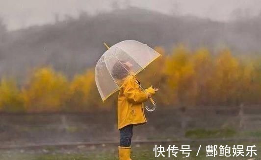 打脸|“作业写一半马桶炸了”,老师以为学生撒谎,联系父母后秒打脸