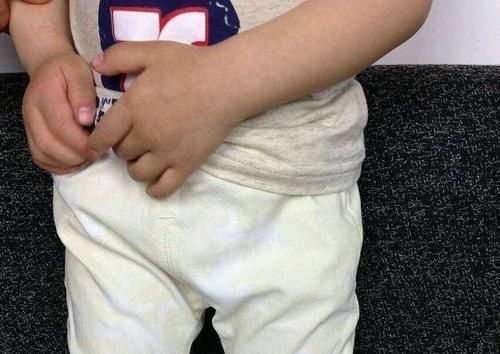 尿尿|宝妈有话说4岁男孩直喊“尿尿疼”,妈妈仔细一看吓了一跳,原因让人无奈