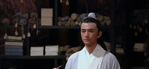 乾隆皇帝$乾隆出绝对选状元, 一考生对不出打算走, 却被乾隆当场定为状元!