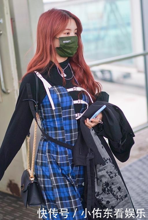 京剧|刘些宁造型前卫又大胆!京剧妆容与金色麻花辫碰撞,尽显国风气息