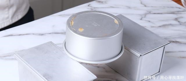 你还在为戚风蛋糕翻车而烦恼吗手把手教你做完美的椰椰醇香蛋糕