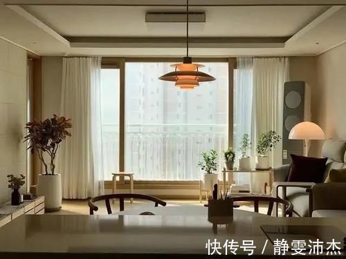 原木色|他家极简又温馨，怎么做到的？堪比电影场景，引无数人羡慕