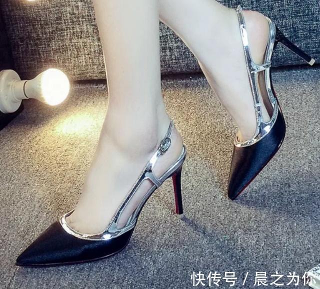高贵 细跟鞋像是一个完美的光环,令其更显高贵气质!